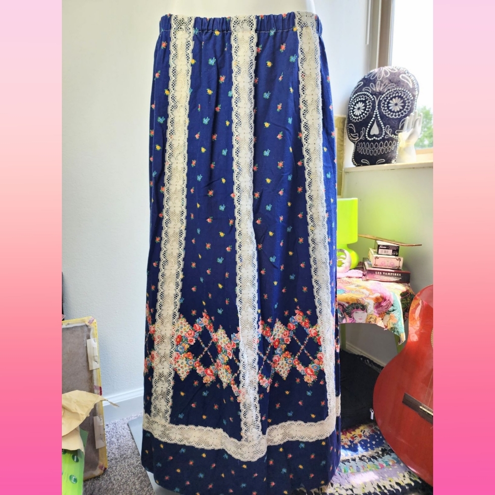 Vintage 70s Wildflower & Lace Floral Prairie Maxi Skirt